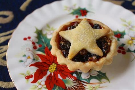 Learn about england and the other countries in britain from the children who live in there. Mince Pies (Mincemeat) Pies for a Traditional British Christmas Treat - Christina's Cucina