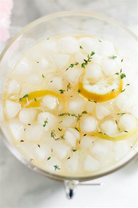 This is for tourists, diplomats and spies. Summer drinks for a Crowd: Vodka Lemonade with Thyme (With ...
