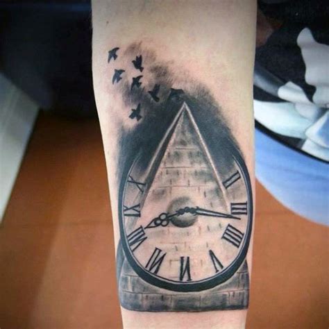 40 Pyramid Tattoo Designs Für Männer Ink Ideas Mit Einem Höheren