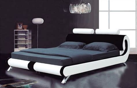 Minimum bedroom size for double bed. Modern Quilting Double Bed, Modern Beds, बेड्स in Gopal ...