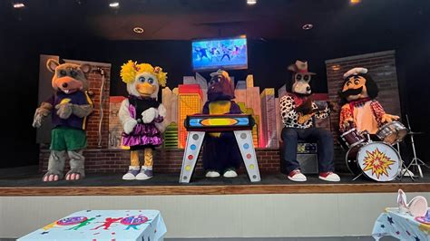 Chuck E Cheese North Bergen Stage Tour Youtube