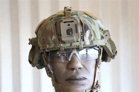 Armys New Helmet Offers Greater Protection Rails For Mounting Lights