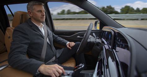 Gms Ultra Cruise Hands Free Driving System Will Take On Tesla