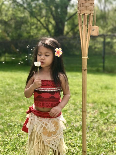 Read through this simple diy moana costume tutorial that includes a few simple straight stiches and fabric you can get for under $10. DIY Moana's costume under $10. (With images) | Moana costume, Moana costume diy