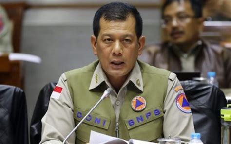 Telaga ngebel terletak sekitar 30 kilometer dari pusat kota ponorogo atau yang terkenal dengan nama kota. Nadiem Makarim Izinkan Sekolah Tatap Muka Mulai 2021, Doni ...