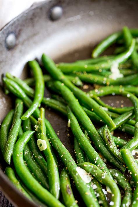 Easy Skillet Garlic Green Beans Sprinkles And Sprouts