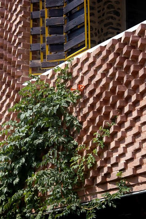 Sstudiomm Built Parametric Brick Façade For A House By Using