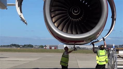 Watch As Our Engineers Change An Engine On One Of Our A340 600s Youtube
