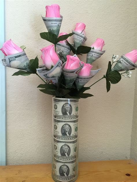 Want the best money gift ideas that are fun and thoughtful without looking lazy? Money Flowers | Money flowers, Cash gift, Money bouquet