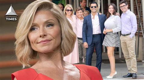 Kelly Ripa Spends Thanksgiving Alone Signals The Beginning Of The End