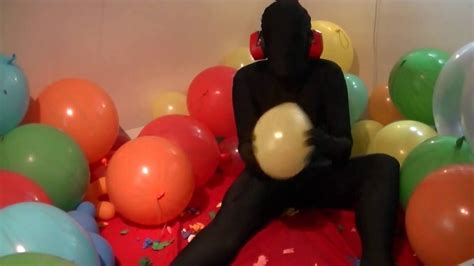 Sit Popping Balloons Ses Vid YouTube