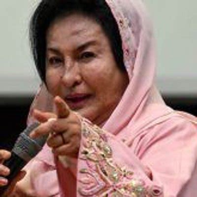 Kami hendakkan juga puan sri noraini menggantikan tempat rosmah. Berita Terkini Gambar Rosmah Mansor Yang Penuh Kontroversi