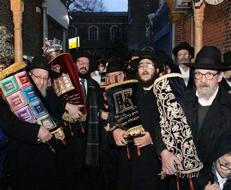 British Chabad Synagogue Accepted Sex Offenders Torah