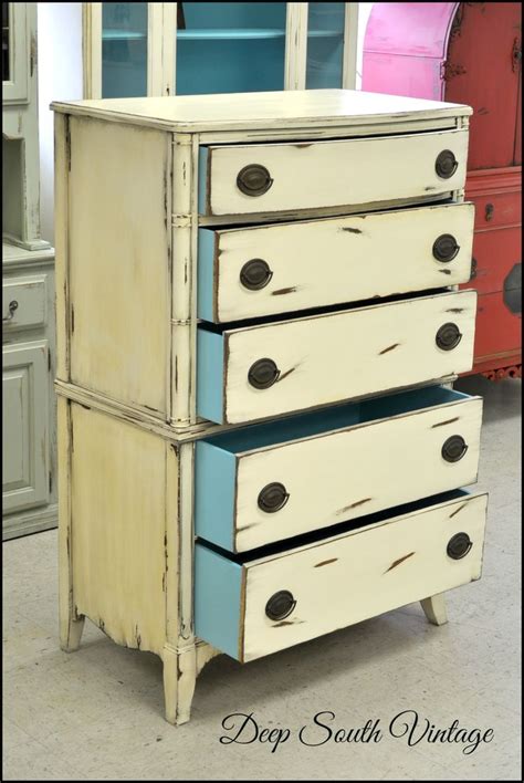 You can maintain a vintage vibe and still give your furniture a lovely painted makeover using chalk mineral paint. 1091 best CHALK PAINT/PAINTED FURNITURE!!! images on ...