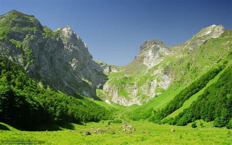 Paesaggio soleggiato verde, panorama della campagna annata. Scarica immagini Estate Sfondi Paesaggi Montagna - Immagini di sfondo HD