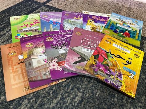 Buku Teks Sekolah Agama Wilayah Persekutuan KL Tahun 2 Hobbies