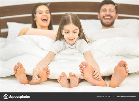 Ticklish Feet Girls Fan Pic Telegraph