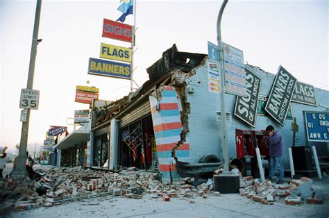Photos A Look Back At The 1994 Northridge Earthquake On 24th Anniversary Pasadena Star News