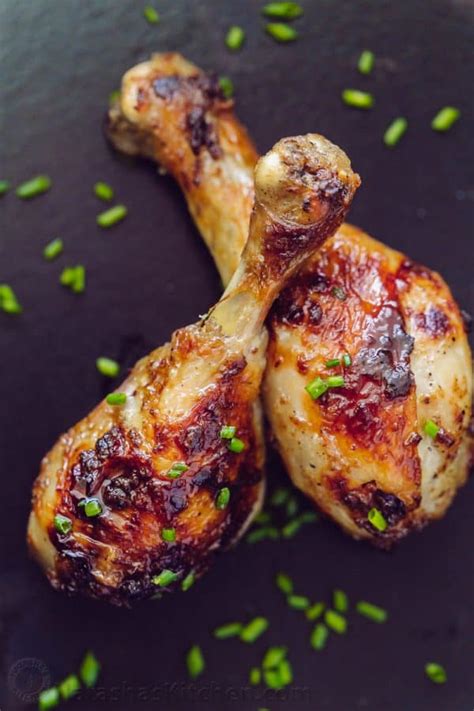 After a quick marinade, these drumsticks bake in the oven in no time and stay extremely tender and juicy. Baked Chicken Drumsticks - NatashasKitchen.com