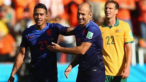 Depay debuteerde in 2013 in het nederlands elftal. Bundesliga | Australien - Niederlande | Spielbericht ...