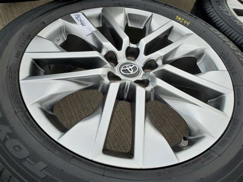 19 Toyota Rav4 Premium 2022 Hyper Silver Oem Wheels And Tires 75244