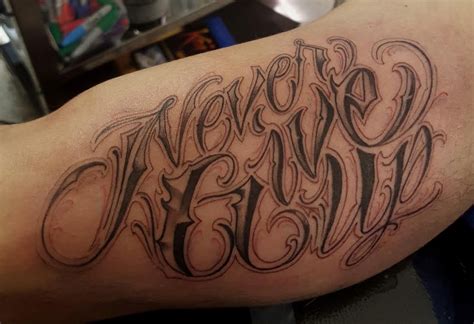 Chronic Ink Tattoo Toronto Tattoo Never Give Up Custom Lettering