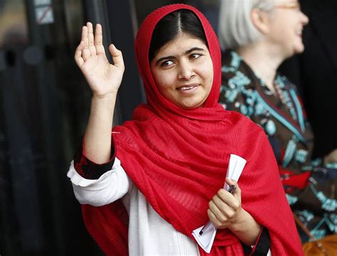 Malala Yousafzais Story In Pictures Mirror Online