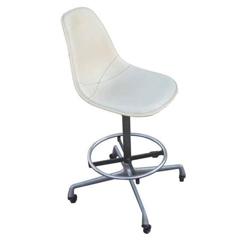 See more ideas about herman miller, design, herman miller chair. Vintage Eames Herman Miller Architect Drafting Stool at ...