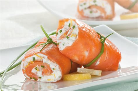 1 kg circa di sale grosso. Ricetta Involtini di Salmone con Ricotta ed Erbe - Granarolo