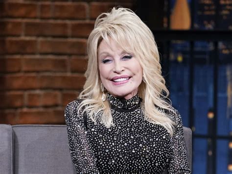 Dolly parton , in full dolly rebecca parton , (born january 19, 1946, locust ridge, tennessee , u.s.), american country music singer, guitarist, and actress best known for pioneering the interface between. Dolly Parton Has Some Good Advice For Aspiring Musicians ...