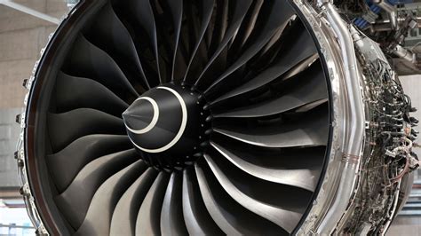 How An Airplane Engine Gets Made Inside Rolls Royce Aerospace Cnn