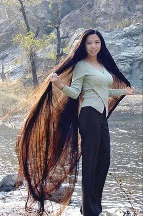 longest female hair record