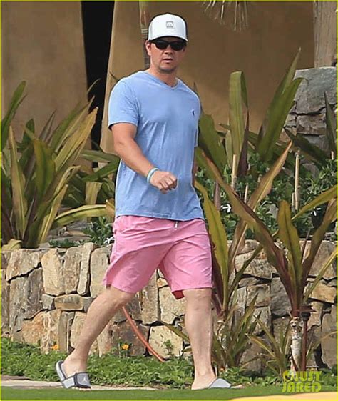 Mark Wahlberg Flaunts Poolside Pda With Wife Rhea Durham Photo 3328448