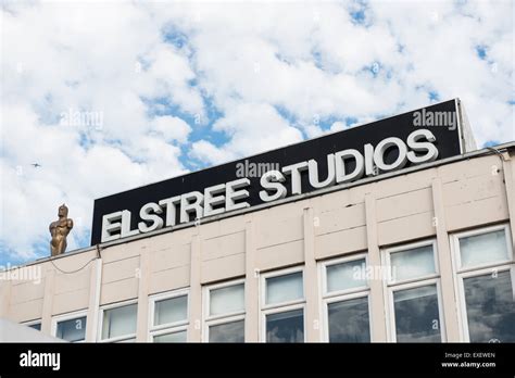 Elstree Studios Star Wars Hi Res Stock Photography And Images Alamy