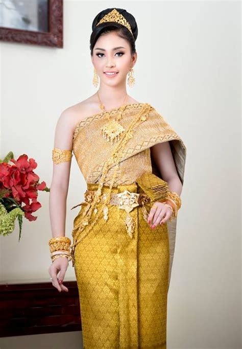 Khmer Wedding Costume Traditional Dresses Cambodian Dress Khmer Wedding