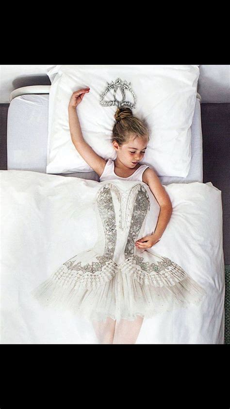 Wall decorations can be simple additions to the appearance of the room such as a hanging pair of ballet slippers or lace around the windows to mimic the appearance of a tutu. Girls room (ballerina) | Ballerina bedroom, Ballerina room ...
