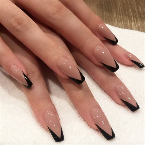 the best celebrity manicures of 2020 short acrylic nails long nails nail art