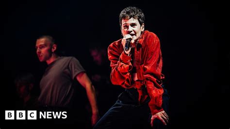 Christine And The Queens Perform Dollars At Glastonbury Bbc News