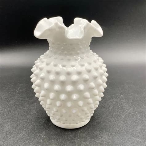 Vintage Fenton White Milk Glass Hobnail Crimped Ruffled Edge Vase 5 1 2 H 19 95 Picclick