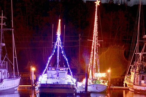 Port Angeles Boat Haven Lights Make Merry Peninsula Daily News