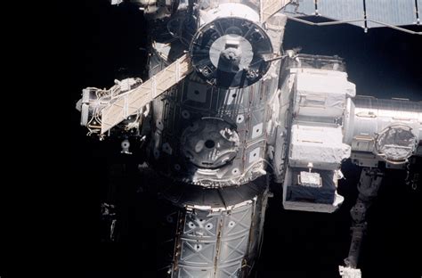 Dvids Images Exterior View Of Iss During Flyaround By Sts 105