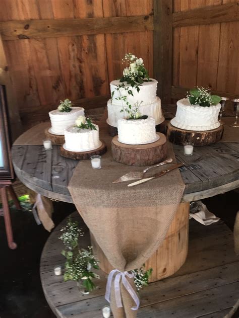 Rustic Wedding Cake Table At The Hideaway Rustic Cake Tables