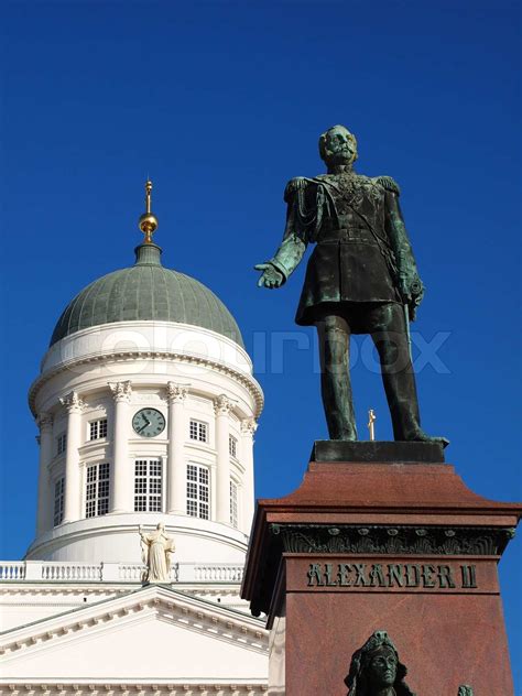 Helsinki Kathedrale Und Statue Von Alexander Ii Stock Bild Colourbox