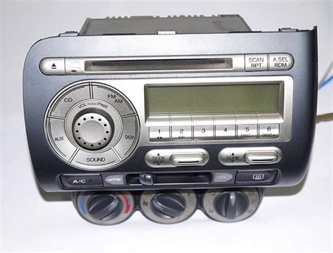 It comes in 5 generations and in 27 modifications in total. Rádio Original Ex Honda Fit - R$ 400,00 em Mercado Livre