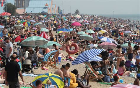 Crowded Beaches Do Not Spread Covid Government Adviser Says