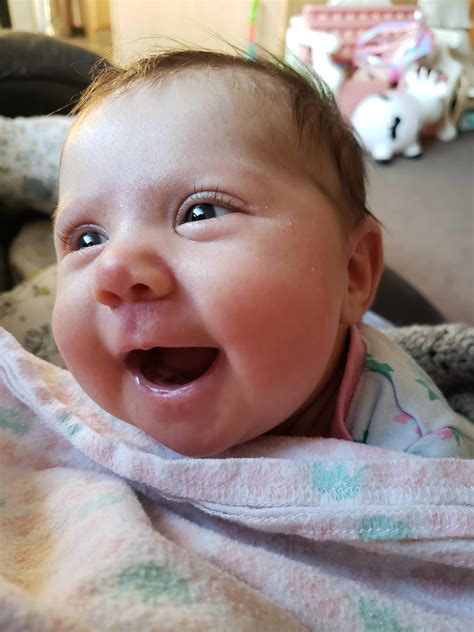 8 Week Old Baby Girl Smiles Make The Lack Of Sleep Worth It Rmommit