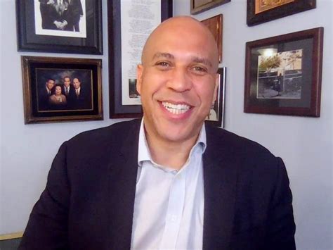 Sen Cory Booker Made An Appearance On The Season Finale Of Rupauls Drag Race And People Were