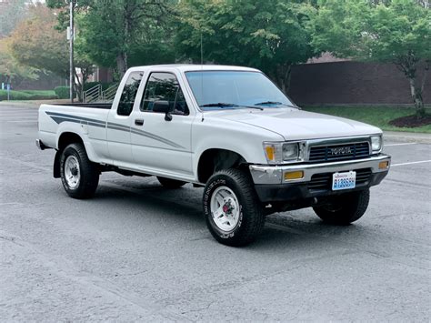 1990 Toyota Pickup Extended Cab 4x4 Only 125k Miles 4 Cyl 22re Engine