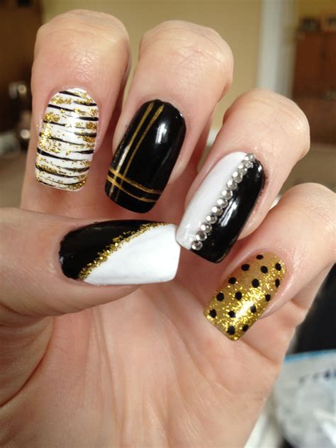 Black White And Gold Nails Gold Gel Nails Black Gold Nails Black Gold