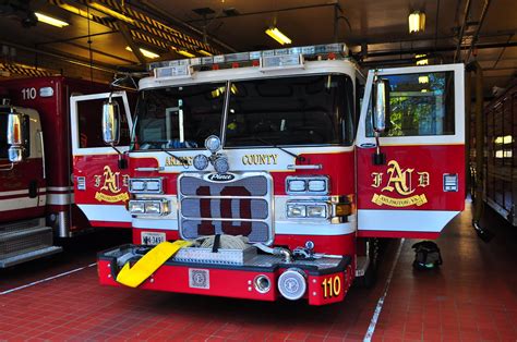 Arlington County Fire Department Engine 110 2014 Pierce Triborough